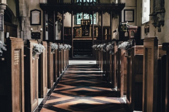 inside-a-church-aisle